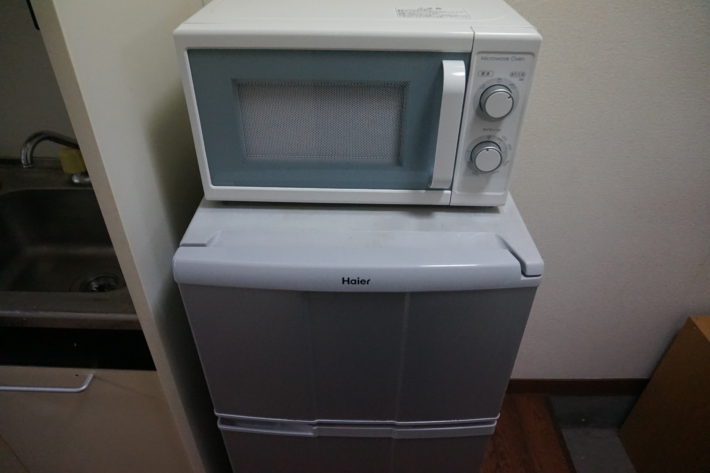 Microwave oven & Refrigerator