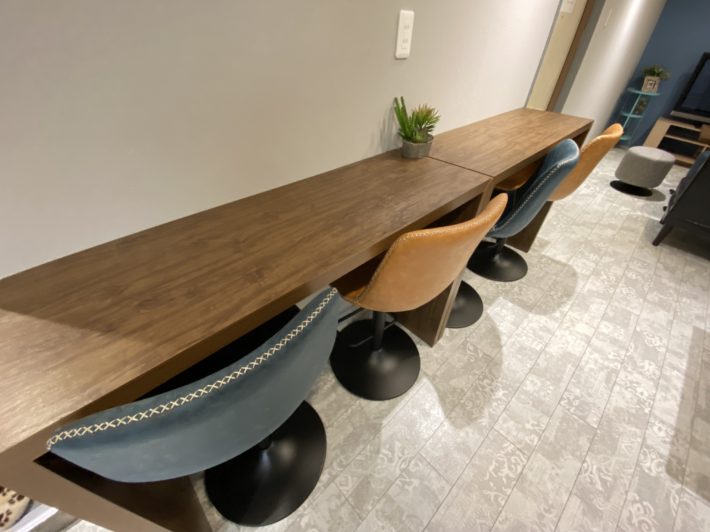 The counter seat that makes you feel cafe-like