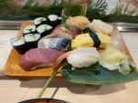 Lunch 1,000 yen Sushi (4 min. walk)