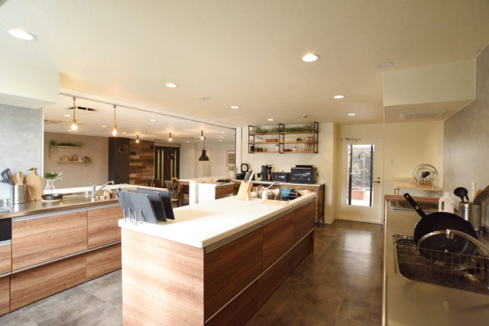 Wide kitchen space