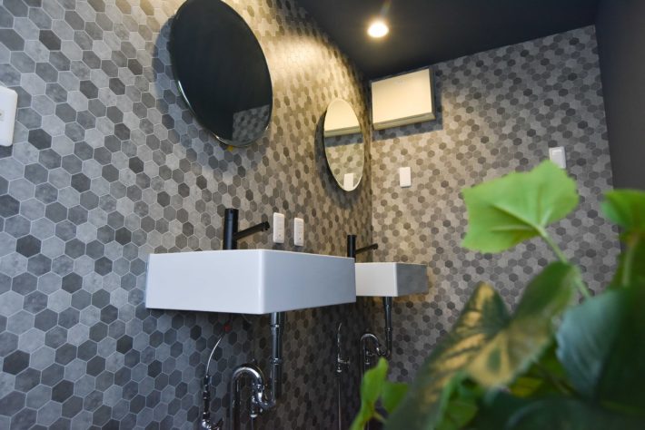 Stylish washroom space. Prepare yourself comfortably.